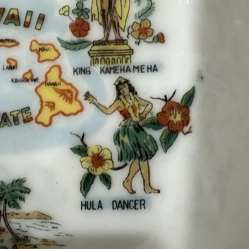 Vintage Hawaii 50th State Souvenir Ashtray Ceramic Square Dish Gold Trim Hula